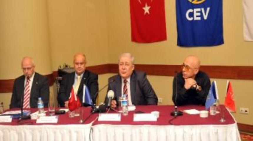 Gen&ccedil; Kızlar 2012 Avrupa Şampiyonası'nın Kuraları &Ccedil;ekildi