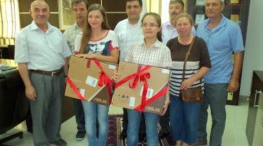 G&ouml;nenli Sbs Şampiyonları Belediye Başkanı Tarafından &Ouml;d&uuml;llendirildi