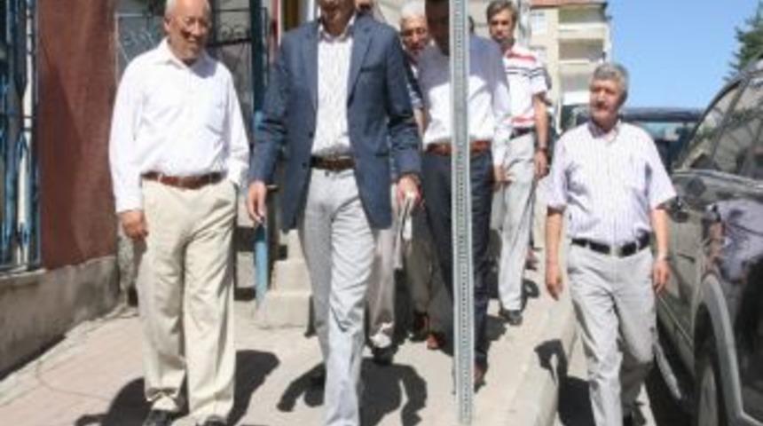 Ak Parti Yozgat İl Teşkilatından Esnafları Ziyaret