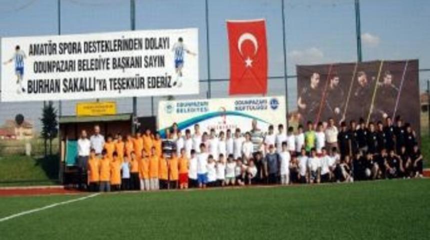 Camiler Arası Kuran Kursları Futbol Turnuvası T&uuml;m Hızıyla Devam Ediyor