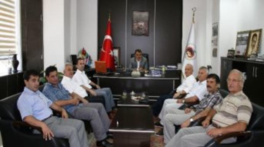 Trabzon G&uuml;m&uuml;şhaneliler Derneğinden Başkan Canlı&rsquo;ya Ziyaret
