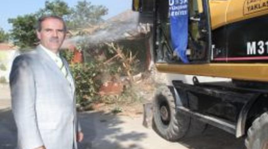 30 Metrelik Imar Yolu &Ccedil;alışmalarının Yıldırım Etabında Yıkımlar Başladı