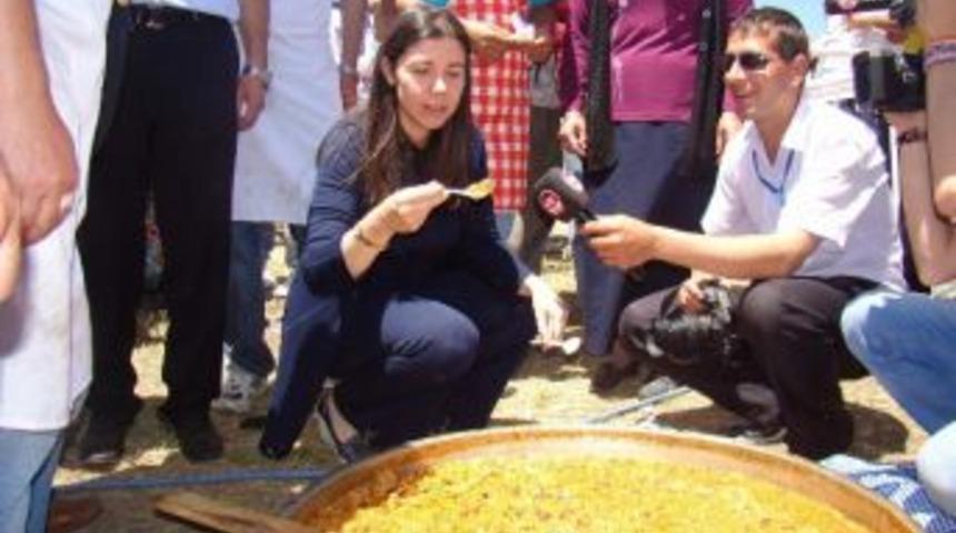 Amarat&rsquo;ta Pilav Şenliği Yapıldı
