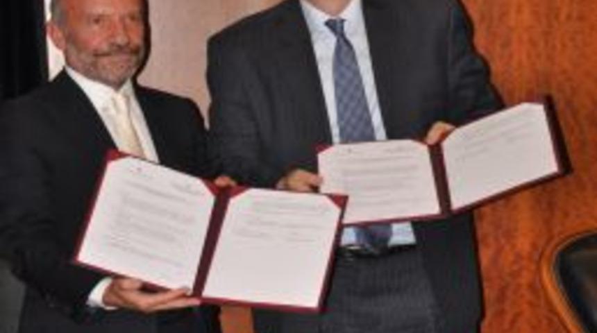 Turizm Ve K&uuml;lt&uuml;r Bakanlığı Ile Yakın Doğu &Uuml;niversitesi Arasında Işbirliği