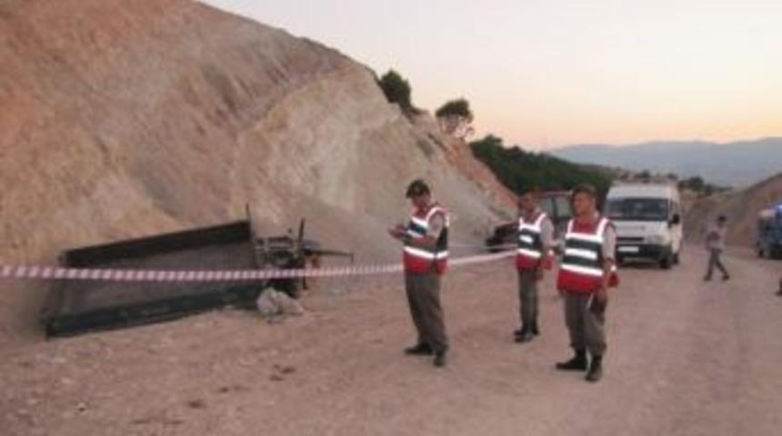 Hisarcık'ta Trakt&ouml;r Devrildi: 1 &Ouml;l&uuml;