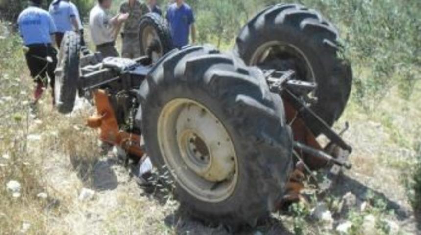 Devrilen Trakt&ouml;r&uuml;n Altında Can Verdi