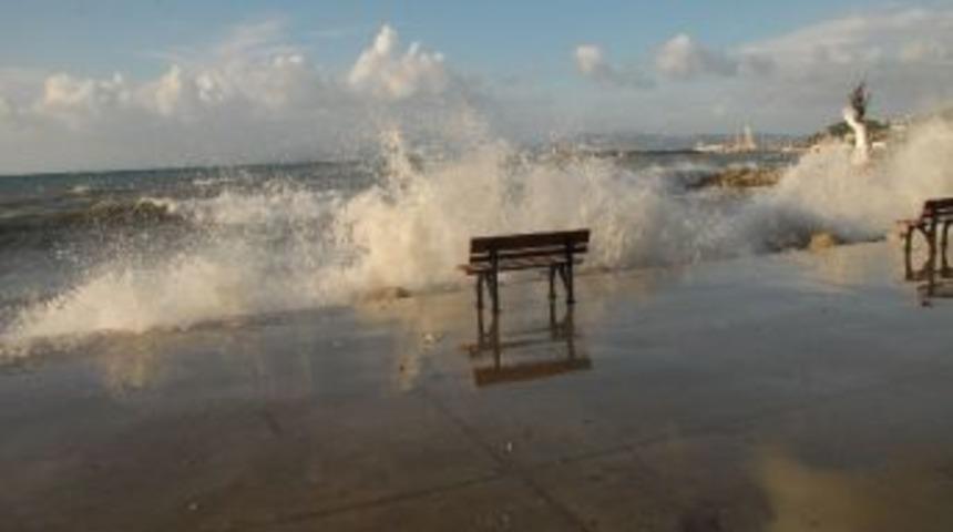 Aydın&rsquo;a Sıcağın Ardından Fırtına Uyarısı