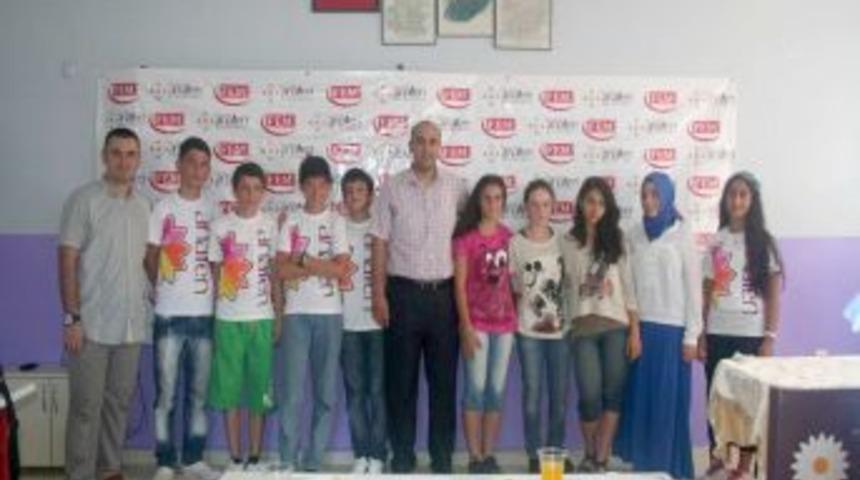 Karasu'da SBS'de Ilk 10 Derecenin 9'unu FEM'li &Ouml;ğrenciler Aldı