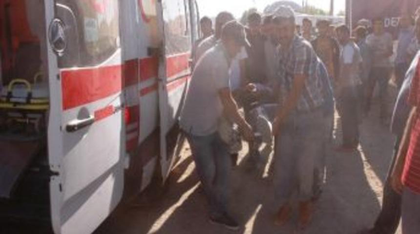 Van&rsquo;da Trafik Kazası: 17 Yaralı