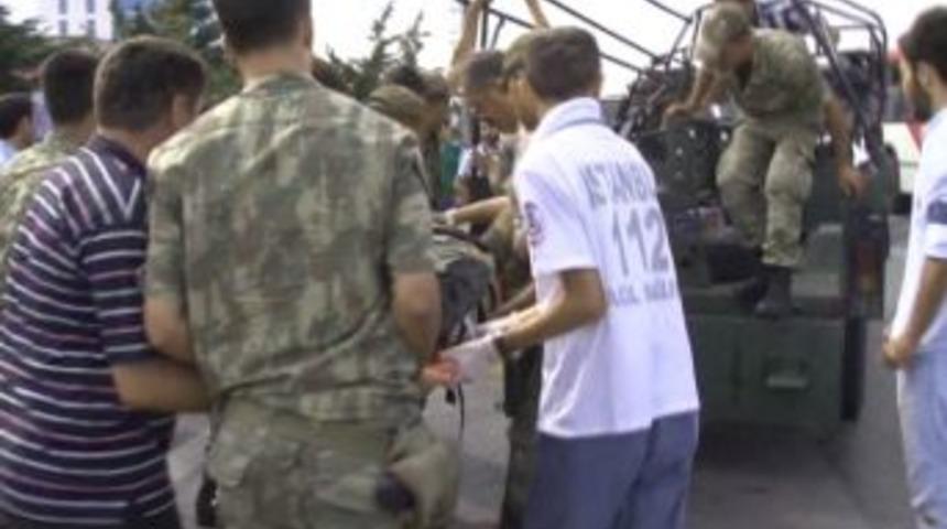 Askeri Ara&ccedil; Kazasında Yaralı Asker Sayısı 8'e Y&uuml;kseldi