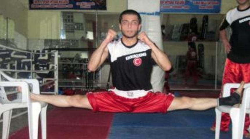 T&uuml;rkiye Şampiyonu Kickboks&ccedil;u Osmaniye'nin Gururu Oldu