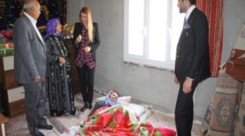 Ak Partililerden Şemse Teyzeye Yakın İlgi