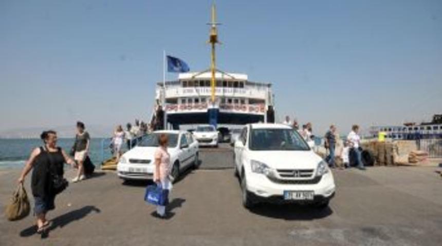 İzmir'deki Arabalı Vapurlarda Indirim, Taşınan Ara&ccedil; Sayısını Arttırdı