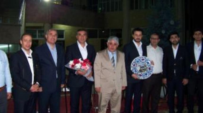 Sorgun&rsquo;da D&uuml;zenlenen İlahi Konseri Yoğun İlgi G&ouml;rd&uuml;