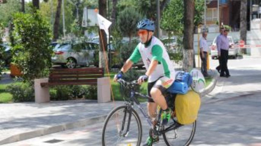 Amat&ouml;r Bisiklet&ccedil;i 40 G&uuml;nde 3 Bin Kilometre Pedal &Ccedil;evirecek