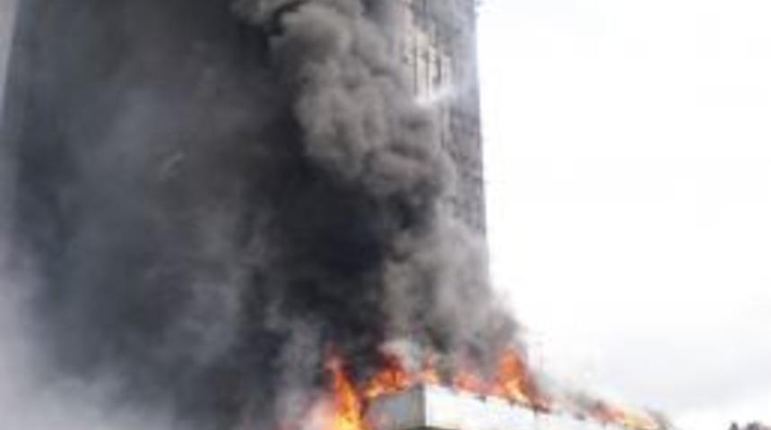 Polat Tower&rsquo;daki Yangın Kontrol Altına Alındı