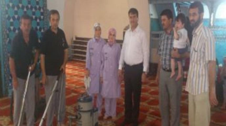 Ramazan &Ouml;ncesi Camilerde Temizlik Seferberliği