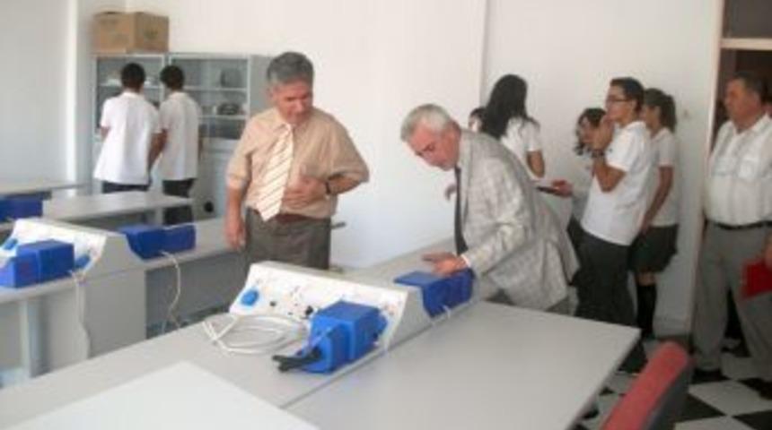 &Ouml;demiş Fen Lisesi Yeni Laboratuvarına Kavuştu
