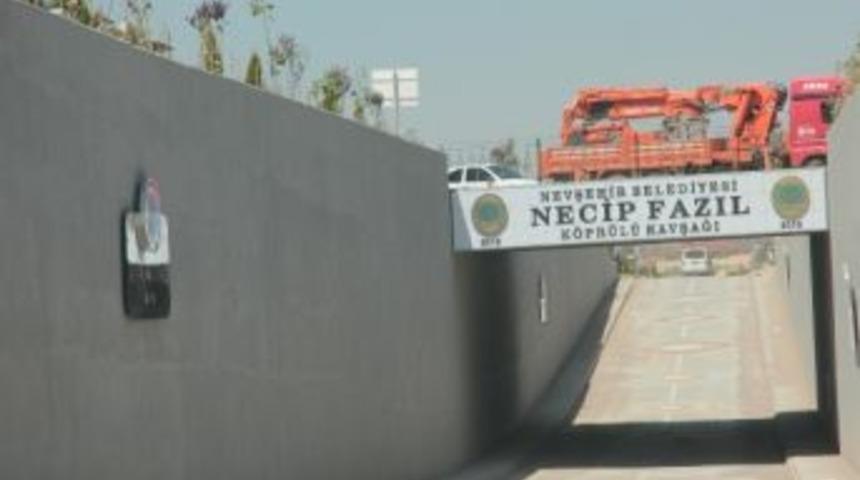 Necip Fazıl K&ouml;pr&uuml;l&uuml; Kavşağı Ara&ccedil; Trafiğine A&ccedil;ıldı