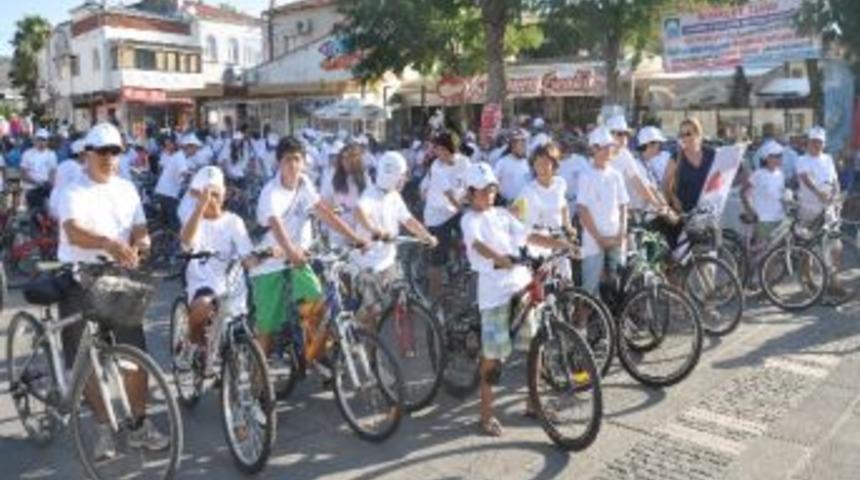 Fo&ccedil;a'da, &Ccedil;evre Ve Sağlık İ&ccedil;in Pedal &Ccedil;evirdiler