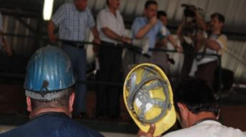 Maden İş&ccedil;ileri &Ccedil;alışma Şartlarını Protesto Etti