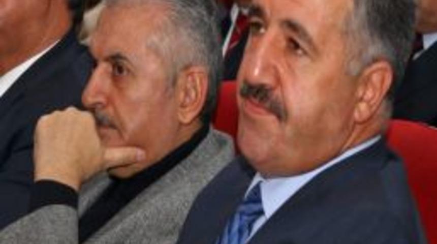 Ak Parti Milletvekili Ahmet Arslan Bakan Binali Yıldırım İle Birlikte Bak&uuml;&rsquo;ye Gitti