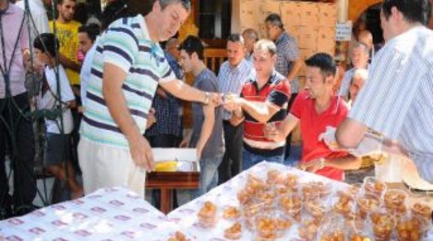 Aesob Lokma Dağıttı