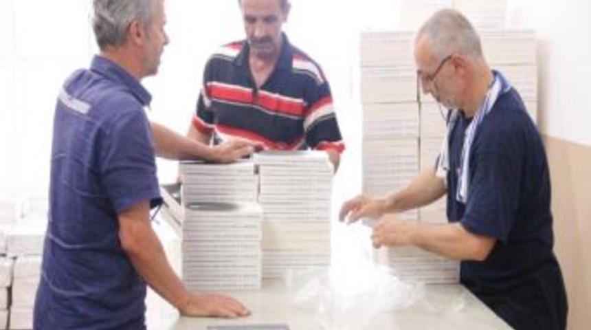 Sakarya&rsquo;da Yerel Gazeteden &Ouml;rnek Ramazan Hediyesi