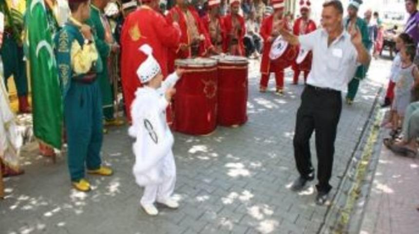 Burhaniye&rsquo;de Mehteranlı S&uuml;nnet B&uuml;y&uuml;k İlgi G&ouml;rd&uuml;