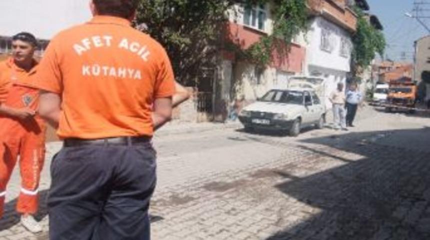 Benzin D&ouml;k&uuml;p Kendisi Ve Eşini Yaktı