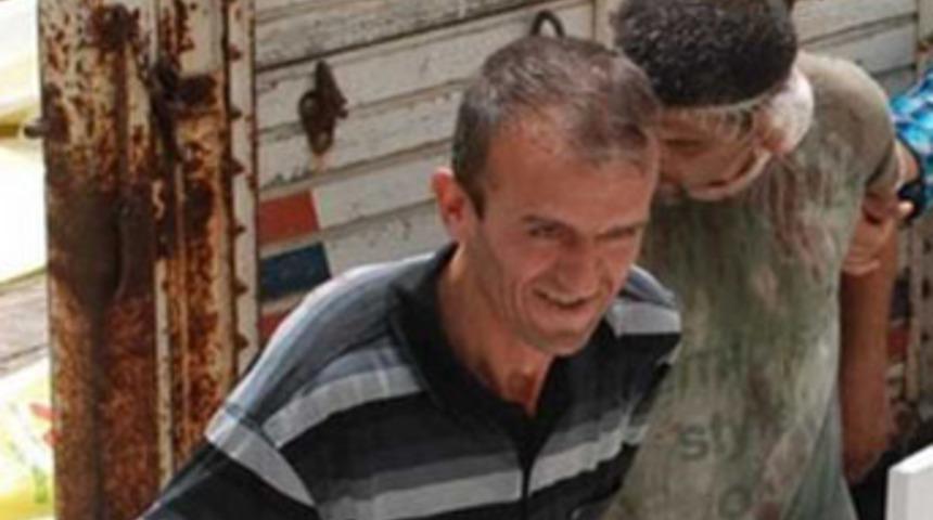 Ağabeyini demir &ccedil;ubukla &ouml;ld&uuml;rd&uuml;