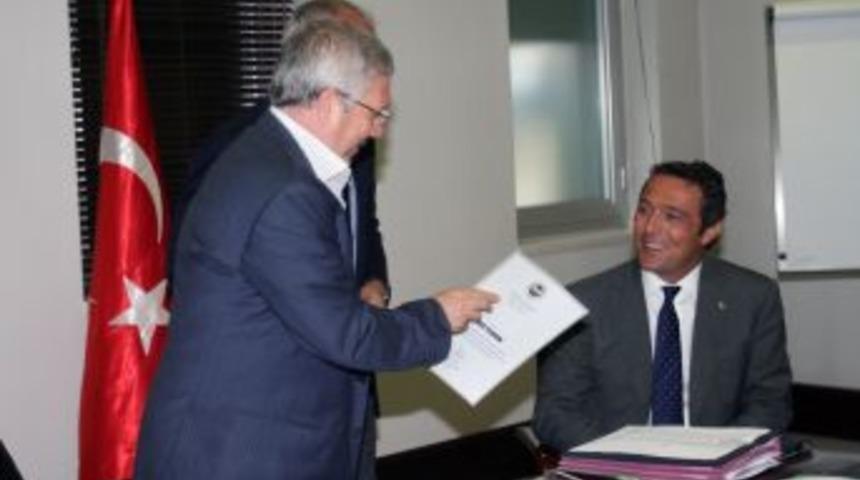 Fenerbah&ccedil;e, 378 G&uuml;n Sonra Aziz Yıldırım Başkanlığında Toplandı