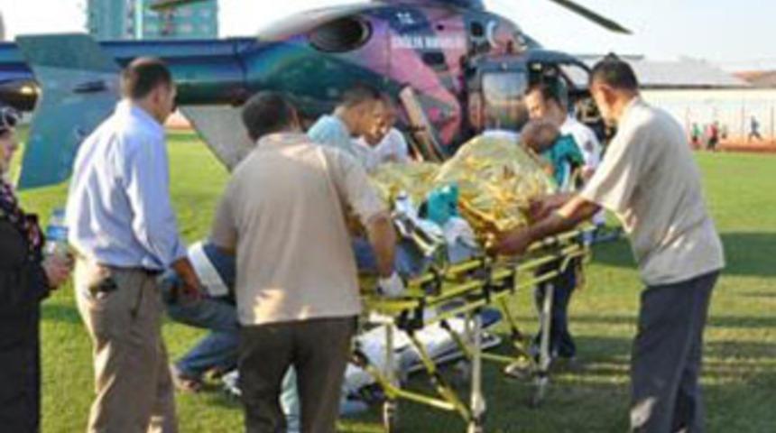 Kızı evden ka&ccedil;tı, kendini yaktı