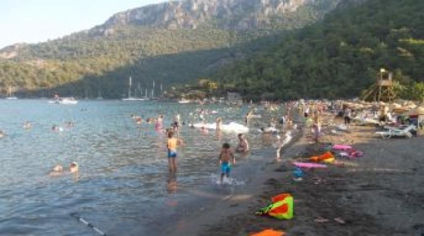 Ramazan &Ouml;ncesi Vatandaşlar Denize Akın Etti