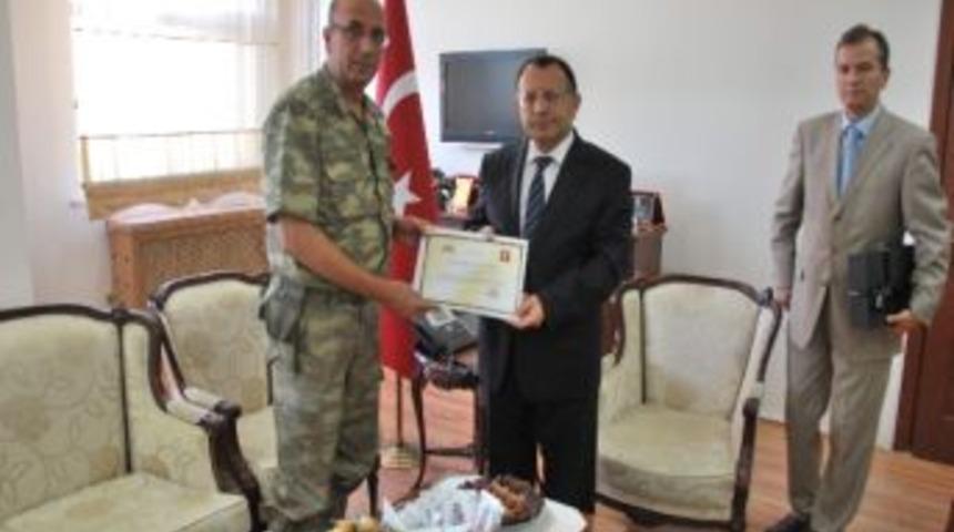 İl Jandarma Komutanı Ayaz'dan Vali Saran'a Veda Ziyareti