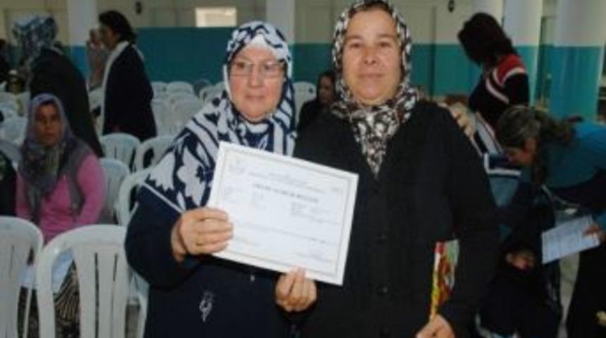 Adana'da 15-60 Yaş Arasında Okuma-yazma Bilmeyen Kalmayacak