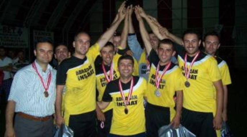 Halı Saha Turnuvası&rsquo;nın Şampiyonu Adrasan İnşaat Spor