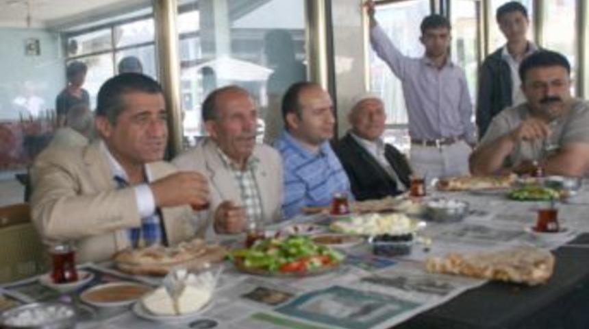 'Kadına Şiddete Hayır' Demek I&ccedil;in Şarkı Yazdı