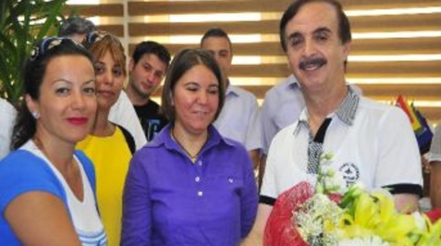 S&ouml;zleşmeli Personelden Başkan Keskin&rsquo;e Teşekk&uuml;r Ziyareti
