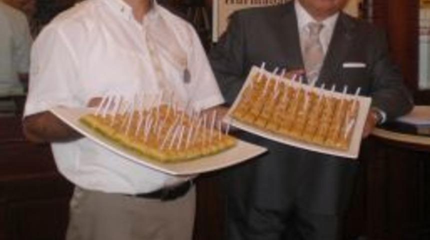 G&uuml;ll&uuml;oğlu Hurma Suyundan Baklava &Uuml;retti