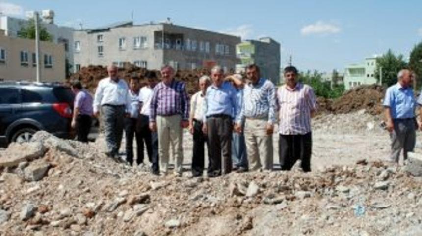 Ak Parti Y&ouml;netimi Yeni Otogar İnşaatını Gezdi