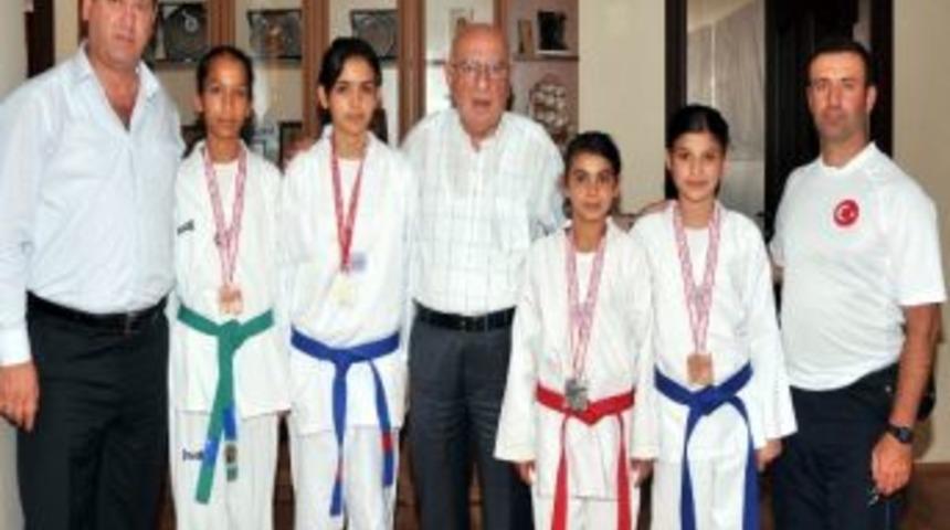 Aliağaspor&rsquo;un Minik Tekvandocularından 7 Madalya