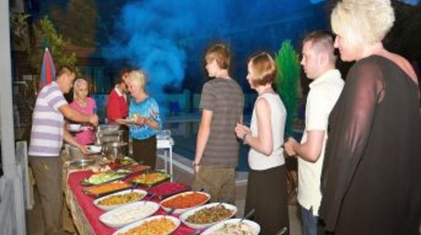 Ramazan'da D&uuml;şen Turist Sayısı Son Dakika Rezervasyonlarıyla Artırılacak