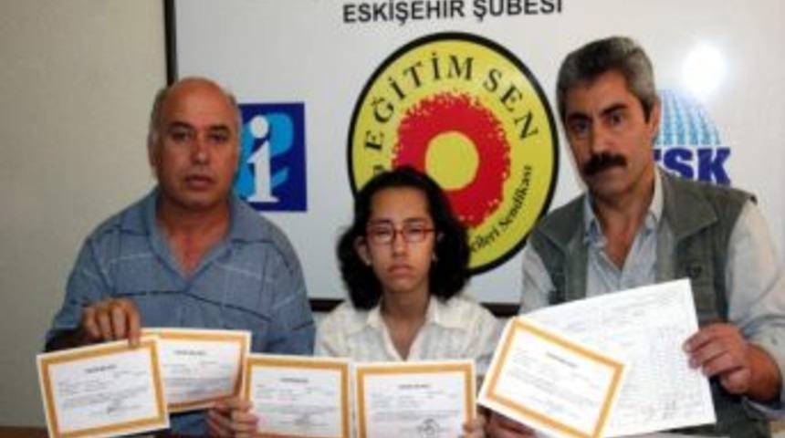 2 D&ouml;nemdir Karnesini Mahkeme Kararıyla Alıyor