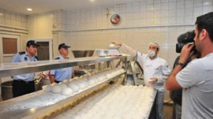 Beylikd&uuml;z&uuml;'nde fırınlara şafak operasyonu