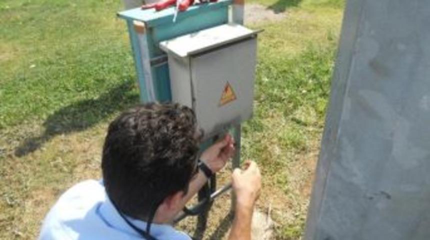 İzmir B&uuml;y&uuml;kşehir Belediyesi'nden Ka&ccedil;ak Baz İstasyonlarına Operasyon