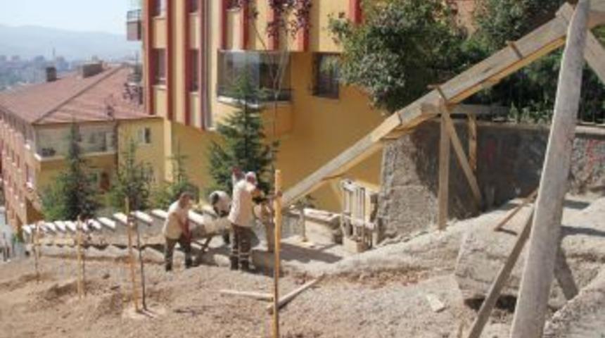 &Ccedil;ankaya'da Merdivenler Onarılıyor