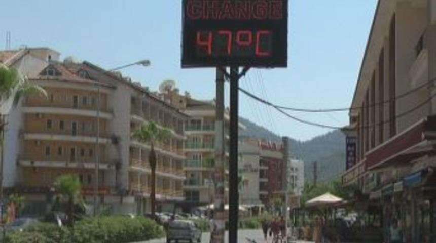 Marmaris'te Hava Sıcaklığı 42 Dereceye Kadar &Ccedil;ıktı