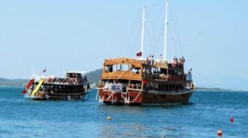 Ayvalık Zabıtasından Gezi Teknelerine &Ccedil;&ouml;p Uyarısı