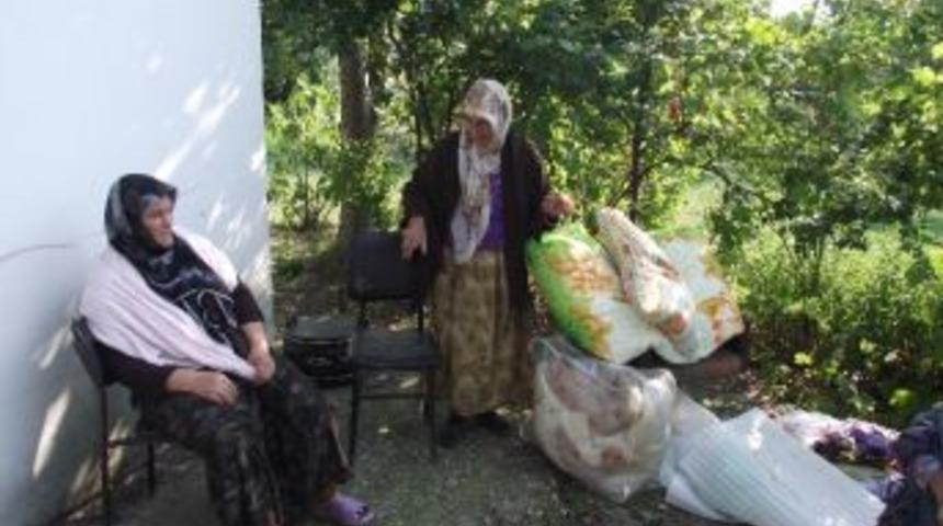 Evleri K&uuml;l Olan Aileye Komşuları Sahip &Ccedil;ıktı